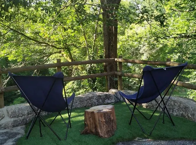 Casa Andorinhas * ポーヴォア・デ・ラニョゾ